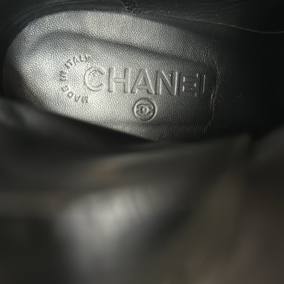 Vintage Chanel Black And White Leather Booties - Picture 5 of 13
